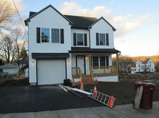 67 Grove St, Naugatuck, CT 06770