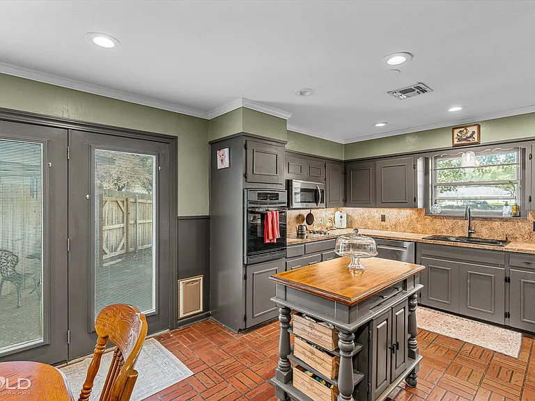 5702 River Rd — Photo 18