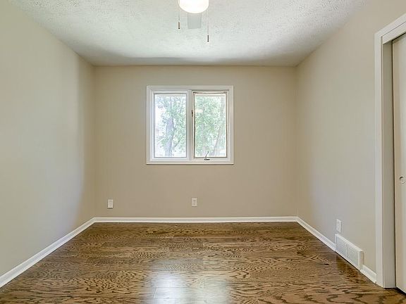 3rd image of 937 S 153rd St