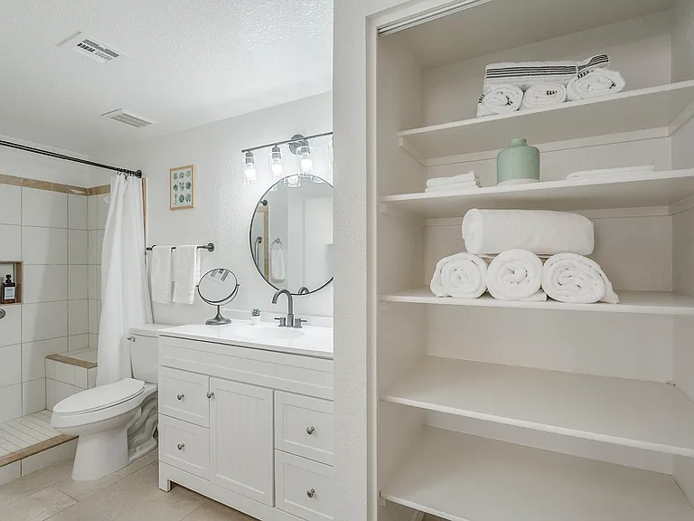 1564 N Paseo La Tinaja — Photo 19