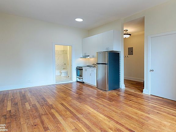 2nd image of 54 W 74th St APT 412