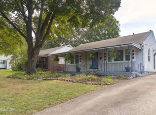 1016 Oglewood Ave, Knoxville, TN 37917