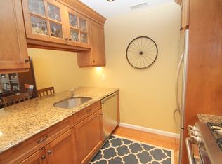 109 Surrey Ct, Ramsey, NJ 07446