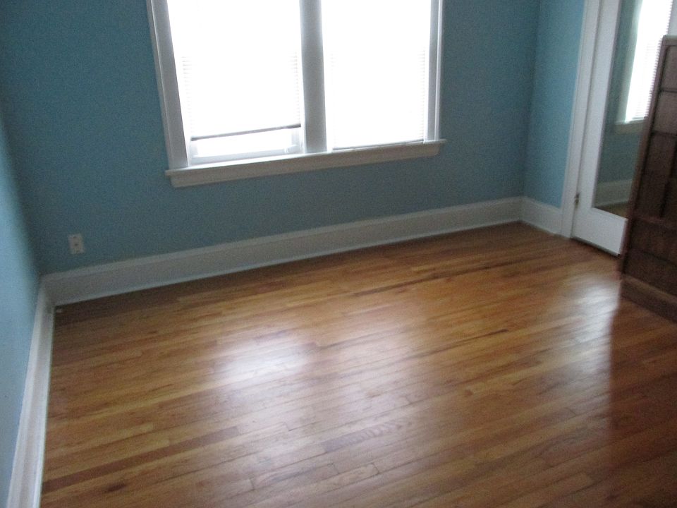 1st image of 10300 Edgepark Dr