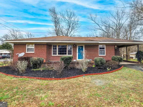 900 E May St, Calhoun, GA 30701