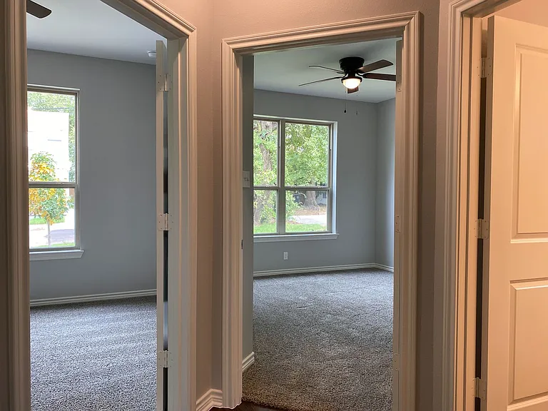 307 Ford St — Photo 16