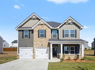 318 W Sandy Creek Dr, Covington, GA 30014