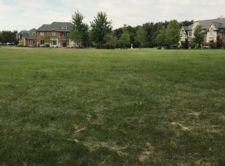 622 Laburnum Dr, Northbrook, IL 60062