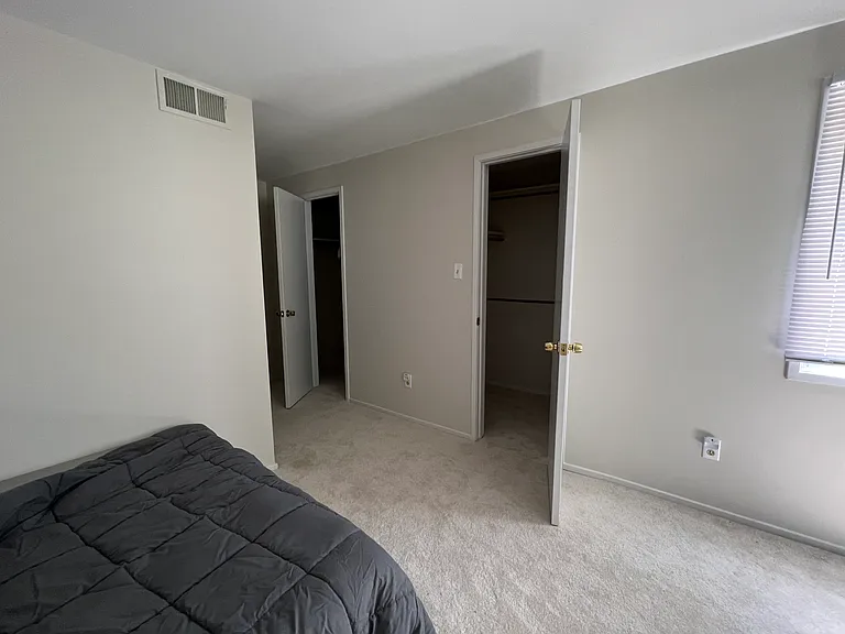 10569 Cambridge Ct — Photo 7