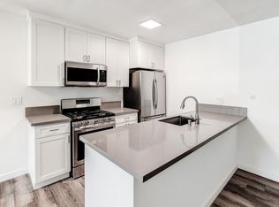 Casa Dorado, Reseda, CA 91335