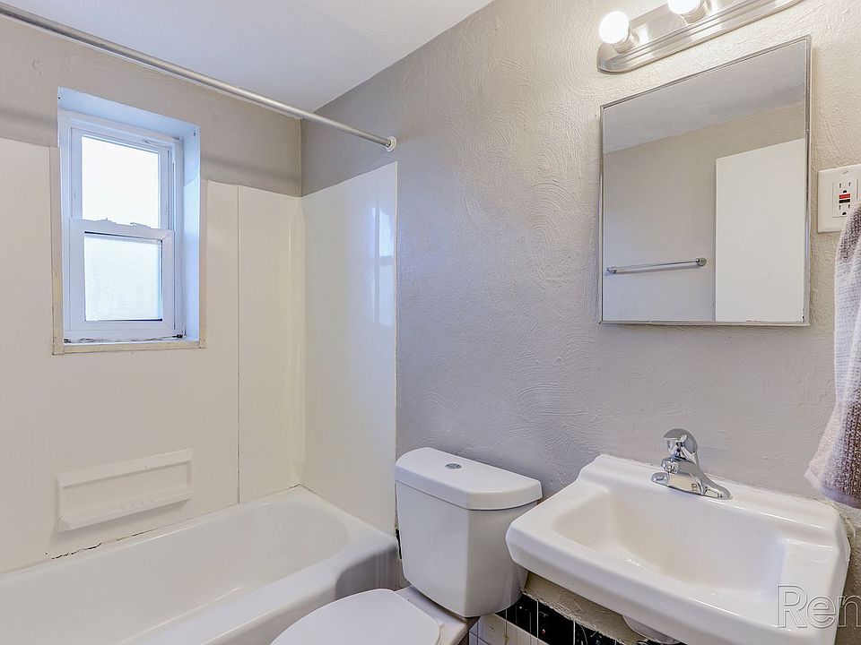 2nd image of 1526 Parkline Dr #1685-37