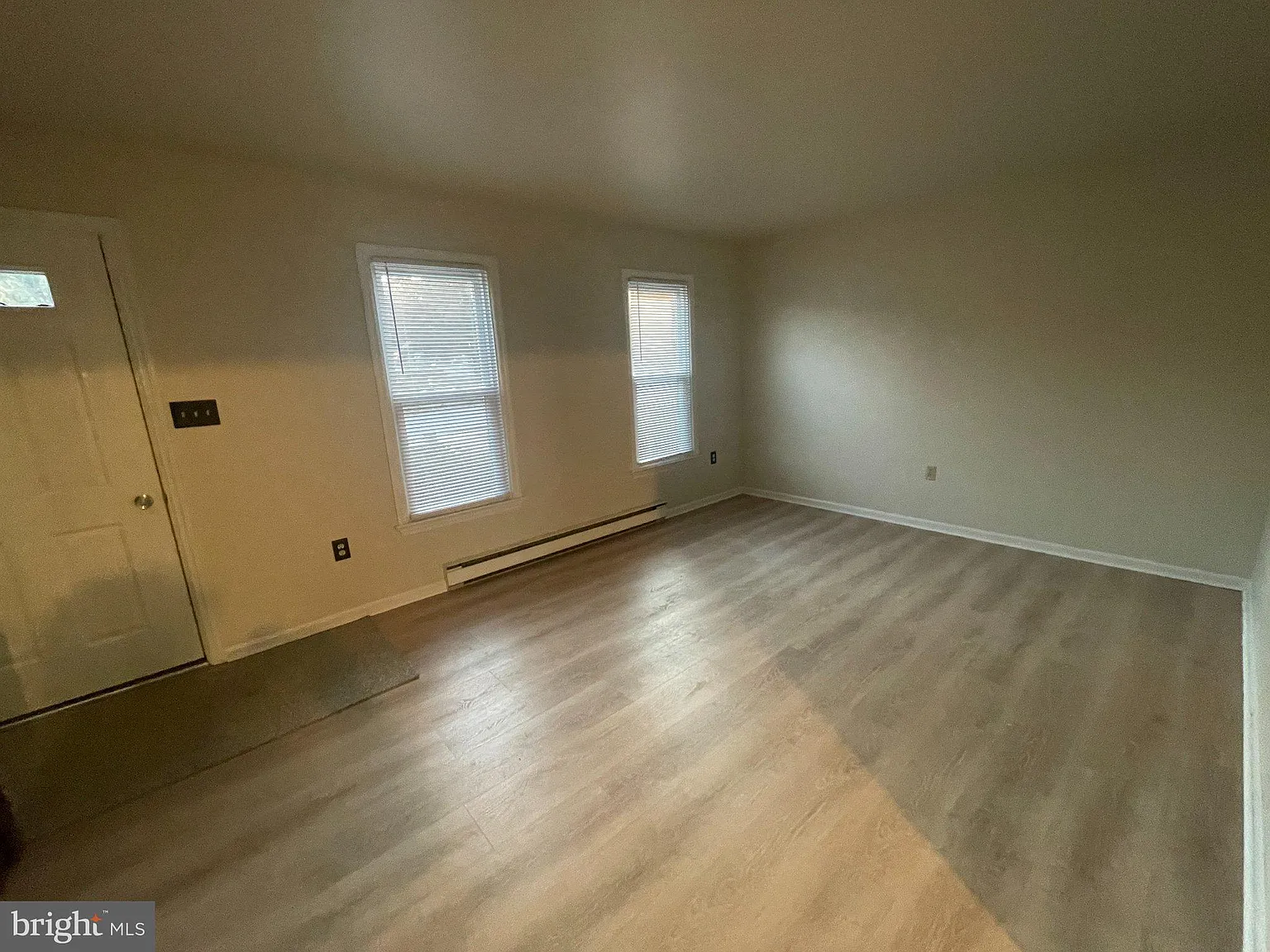 2 bed, 1.0 bath, 960 sqft, $1,675 — Photo 3