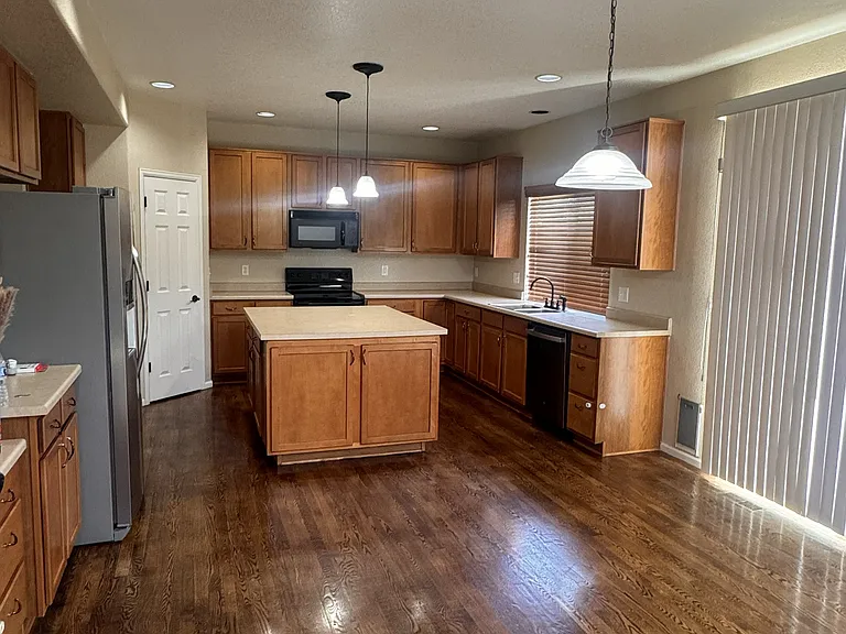 10044 Franklin St — Photo 3