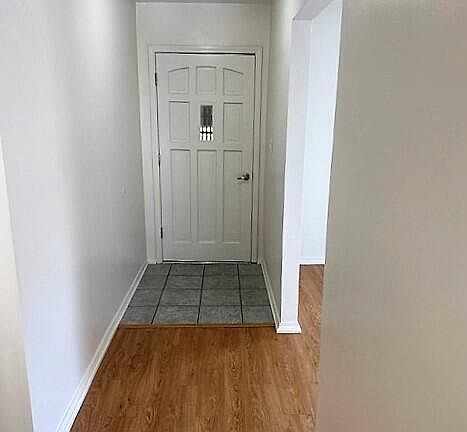 3rd image of 104 Woodbine Cir