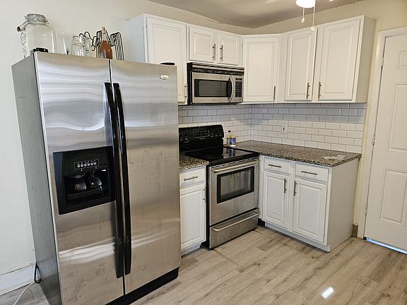 3rd image of 3835 38th Ave N