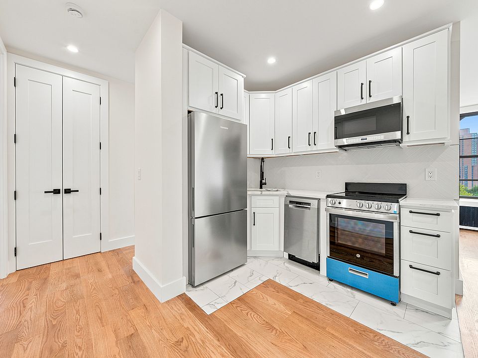 1st image of 2600 Amsterdam Ave #5L