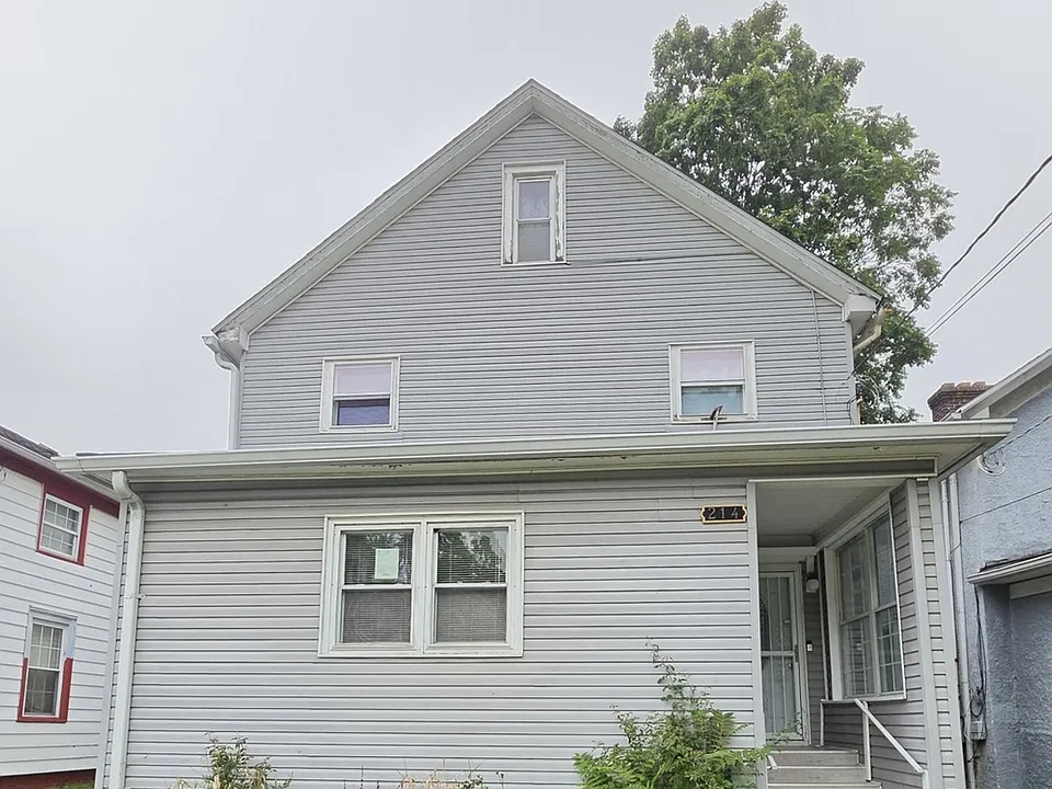 214 Franklin St #1