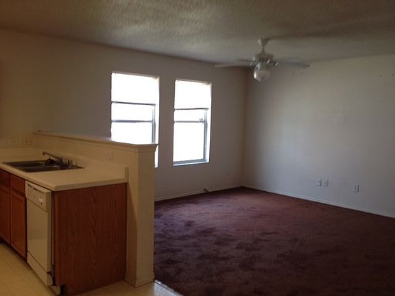 4th image of 713 Grambling Dr
