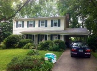 4347 Farm House Ln, Fairfax, VA 22032