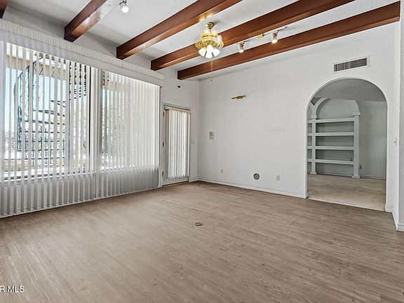 3rd image of 124 Casitas Del Este Ln