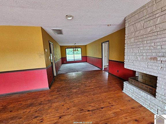 5th image of 4010 Pecan Dr