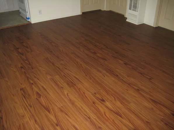 121 Long St #2, Canyonville, OR 97417