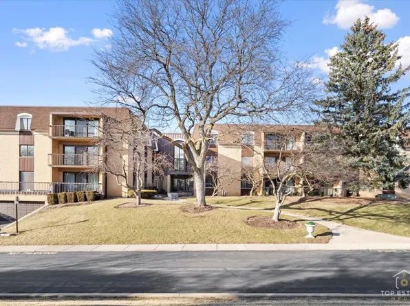 1105 N Mill St APT 116, Naperville, IL 60563