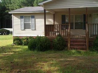 121 Big Piney Grove Rd, Clinton, NC 28328