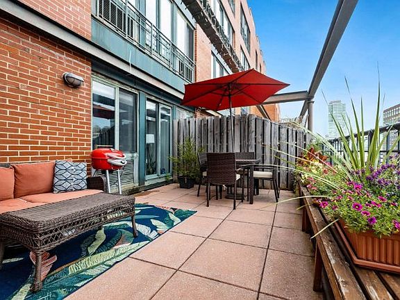 2nd image of 205 10th St APT 6S