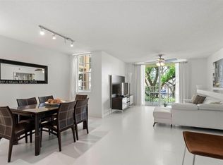 19555 E Country Club Dr #8208, Aventura, FL 33180