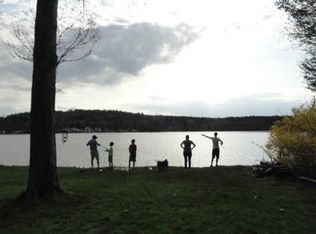 10 Collette Dr, Holland, MA 01521