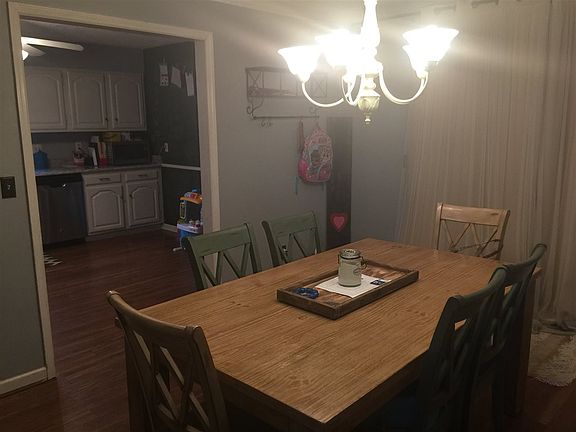 4th image of 106 Barlow Pl