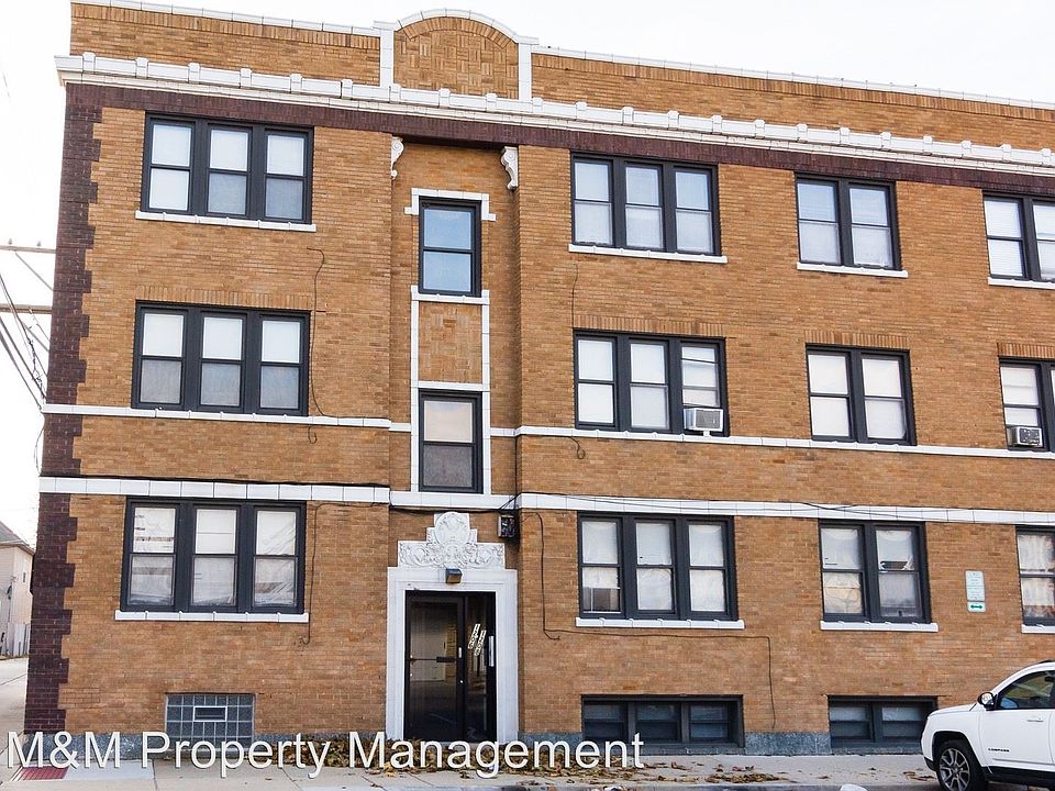 1st image of 1208 Highland Ave APT 3S