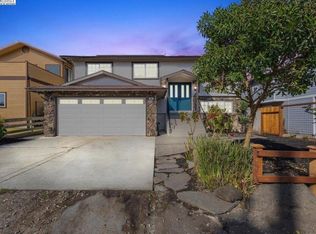 65 Valencia St, Half Moon Bay, CA 94019