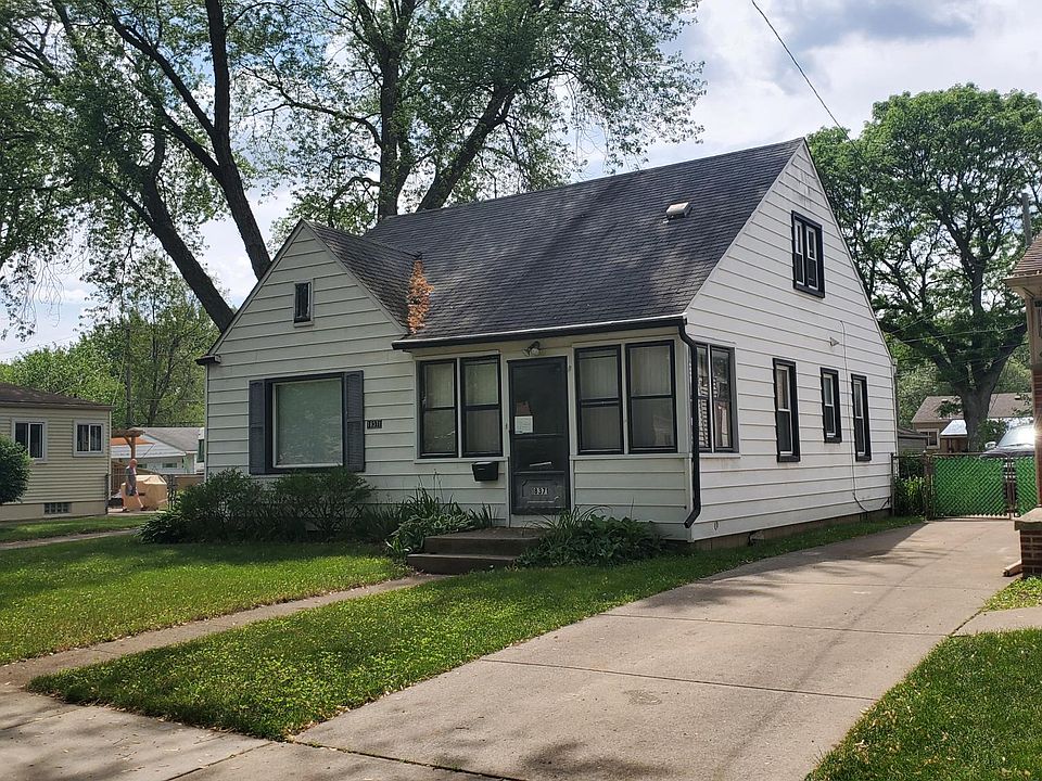 Welcome to your new home. 18371 Negaunee.