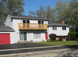 238 Riverside Dr, Bolingbrook, IL 60440