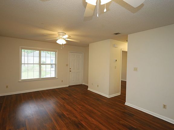 2nd image of 6127B Vinnie Dr