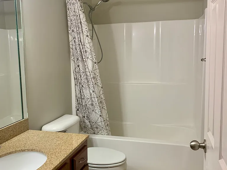 114 Walden Cv — Photo 23