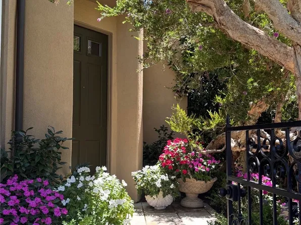 70 Passage, Irvine, CA 92603