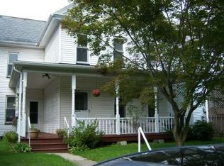 27 Greene St, Stroudsburg, PA 18360
