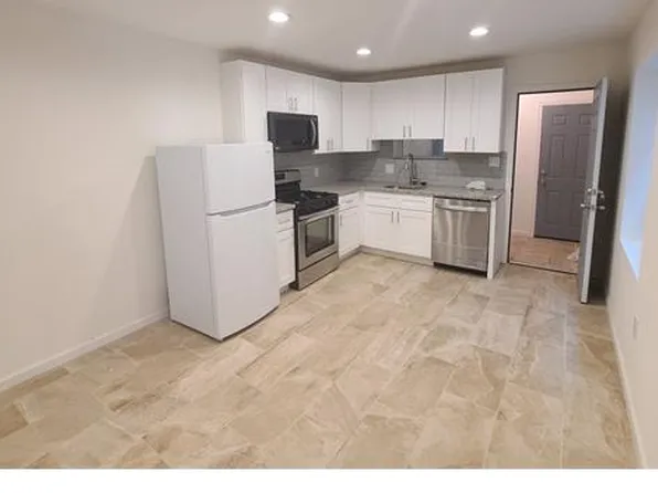 1910 W Westmoreland St #A, Philadelphia, PA 19140
