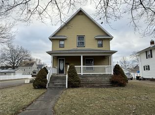 639 4th St NW, New Philadelphia, OH