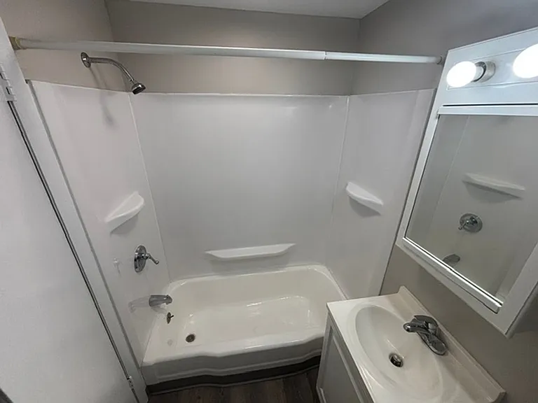 1717 Riverdale St — Photo 7