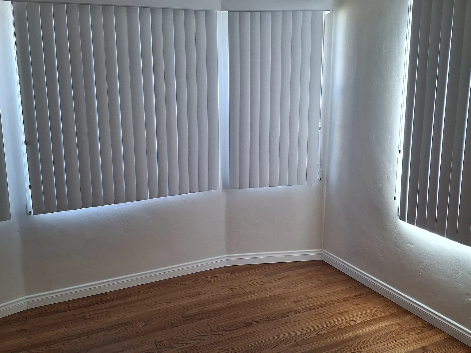 3 bed, 1.5 bath, 1100 sqft, $3,695 — Photo 4