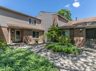 1014 Montevideo Dr UNIT E, Lansing, MI 48917