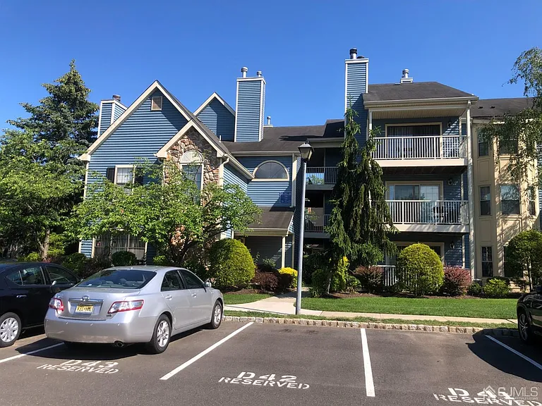336 Cozzens Ct — Photo 82