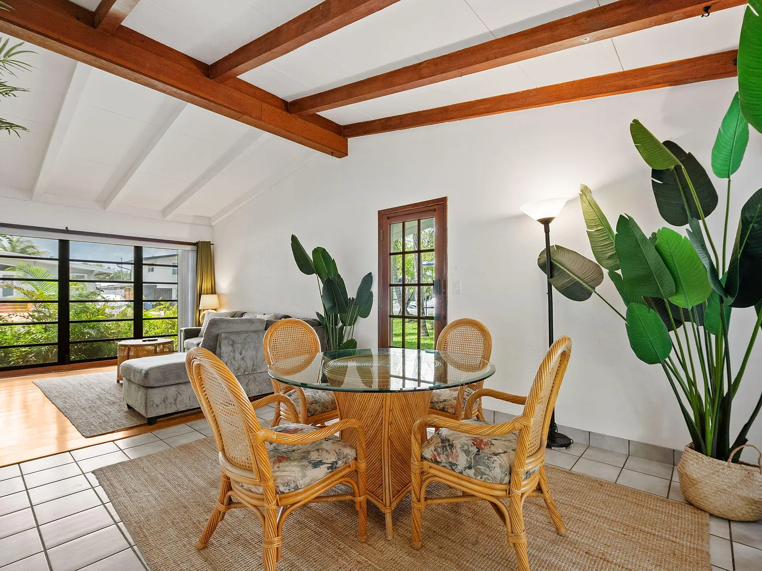 2 bed, 1.0 bath, 936 sqft, $4,400 — Photo 3