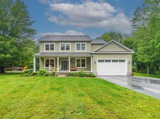 8 Angel Rd, New Paltz, NY 12561