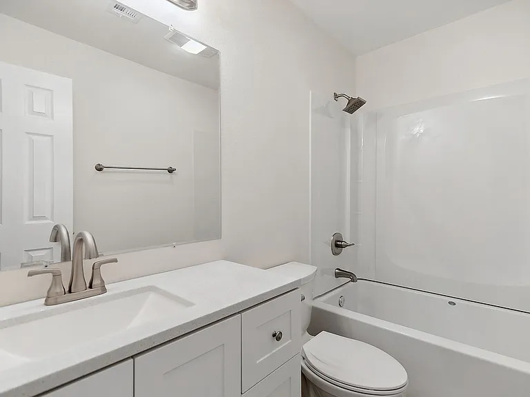 4766 Pontchartrain Dr — Photo 12
