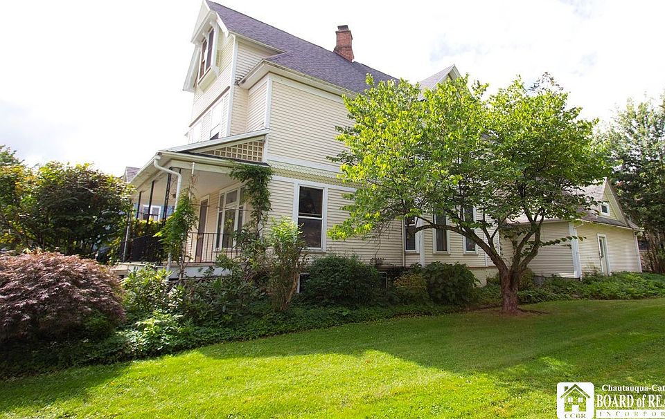 1st image of 637 Washington Ave
